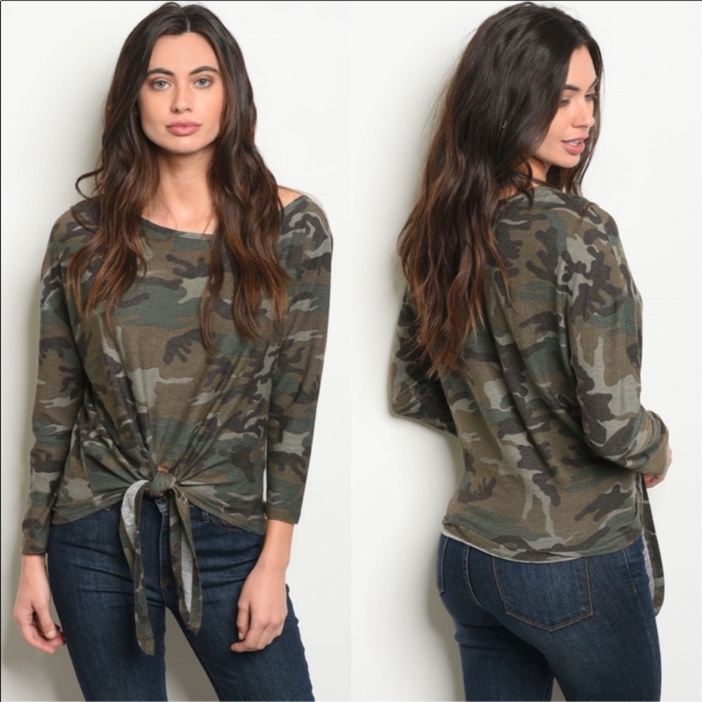 🌼 New Arrival-Olive Camo Knotted Top🌼